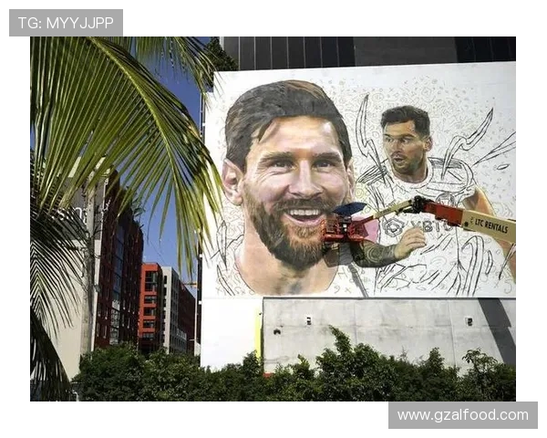 梅西朝奥兰多城助教比划签名动作